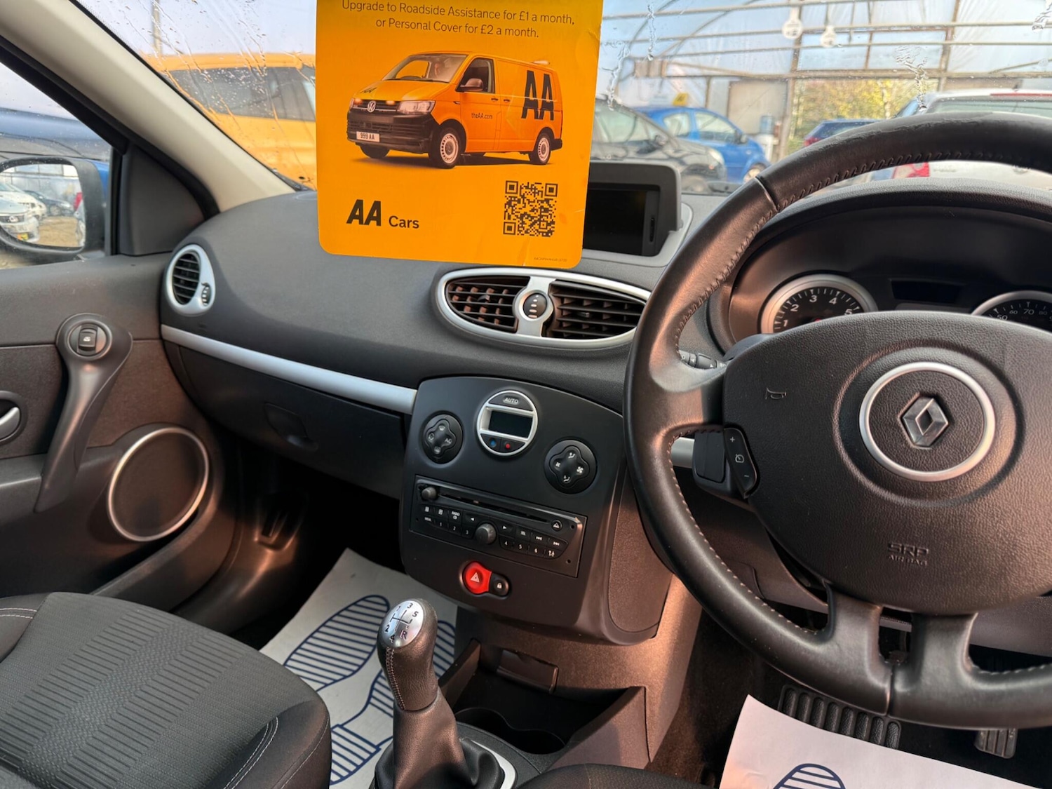 Used Renault Clio 2011 for sale - 76735237: Photo 53