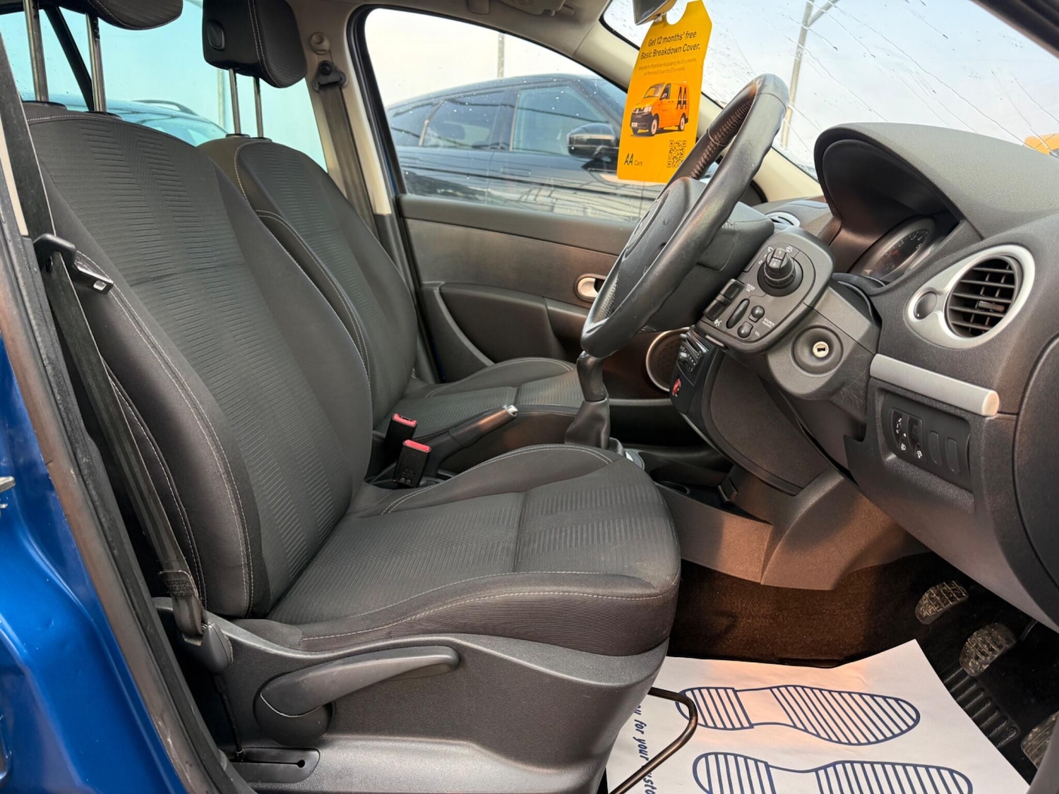 Used Renault Clio 2011 for sale - 76735237: Photo 56