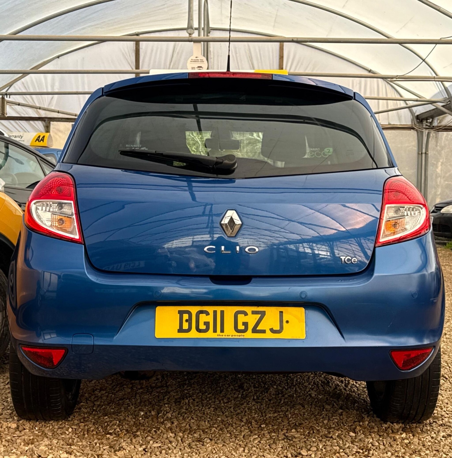 Used Renault Clio 2011 for sale - 76735237: Photo 6