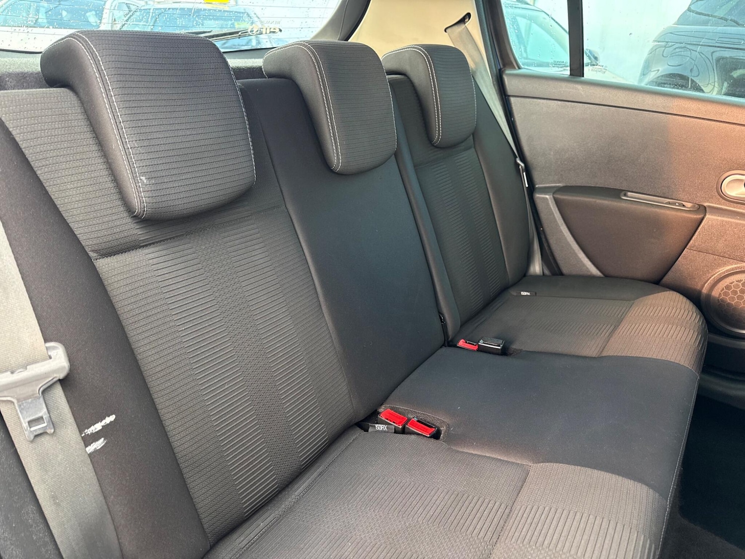 Used Renault Clio 2011 for sale - 76735237: Photo 63