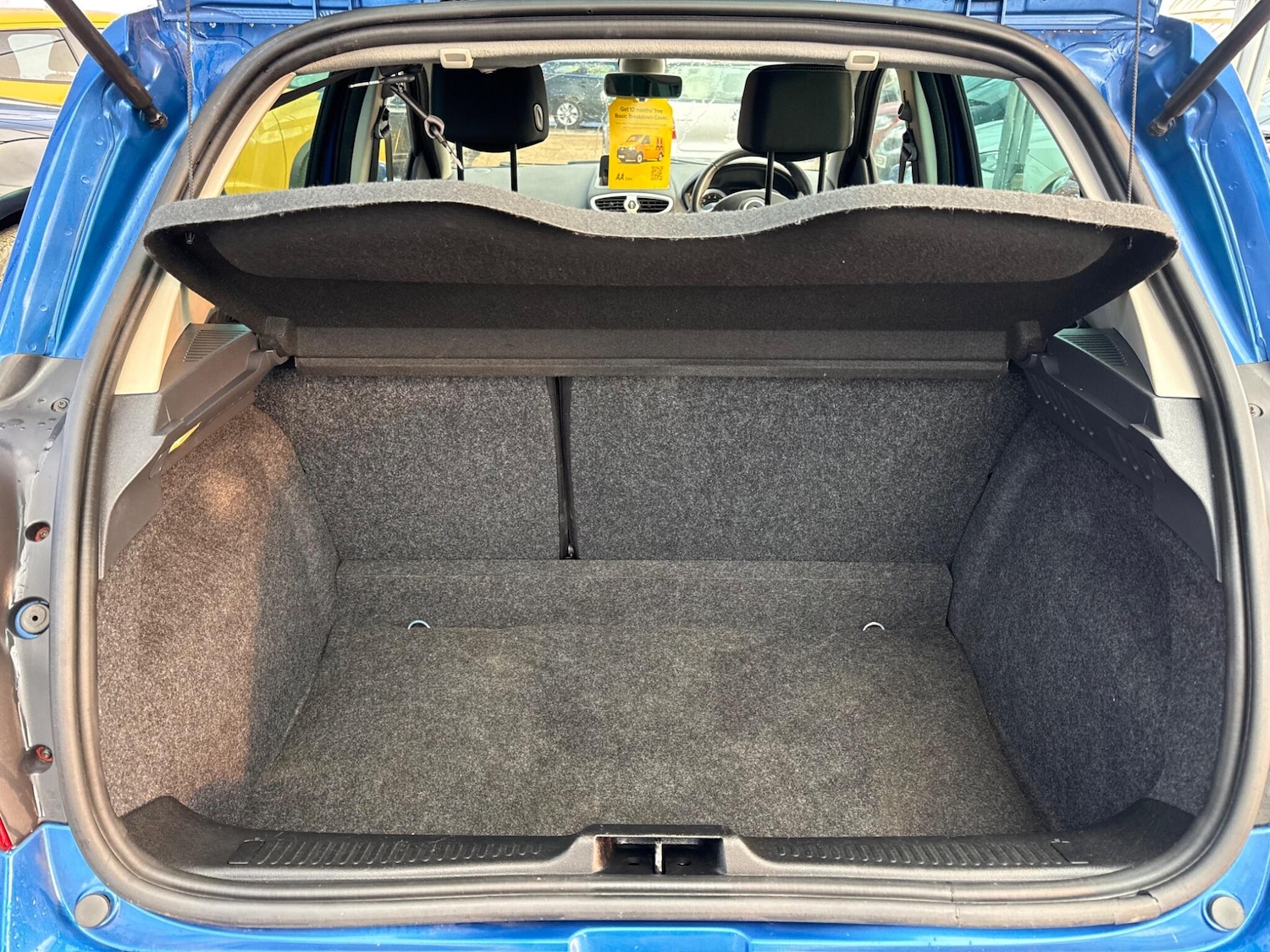 Used Renault Clio 2011 for sale - 76735237: Photo 64