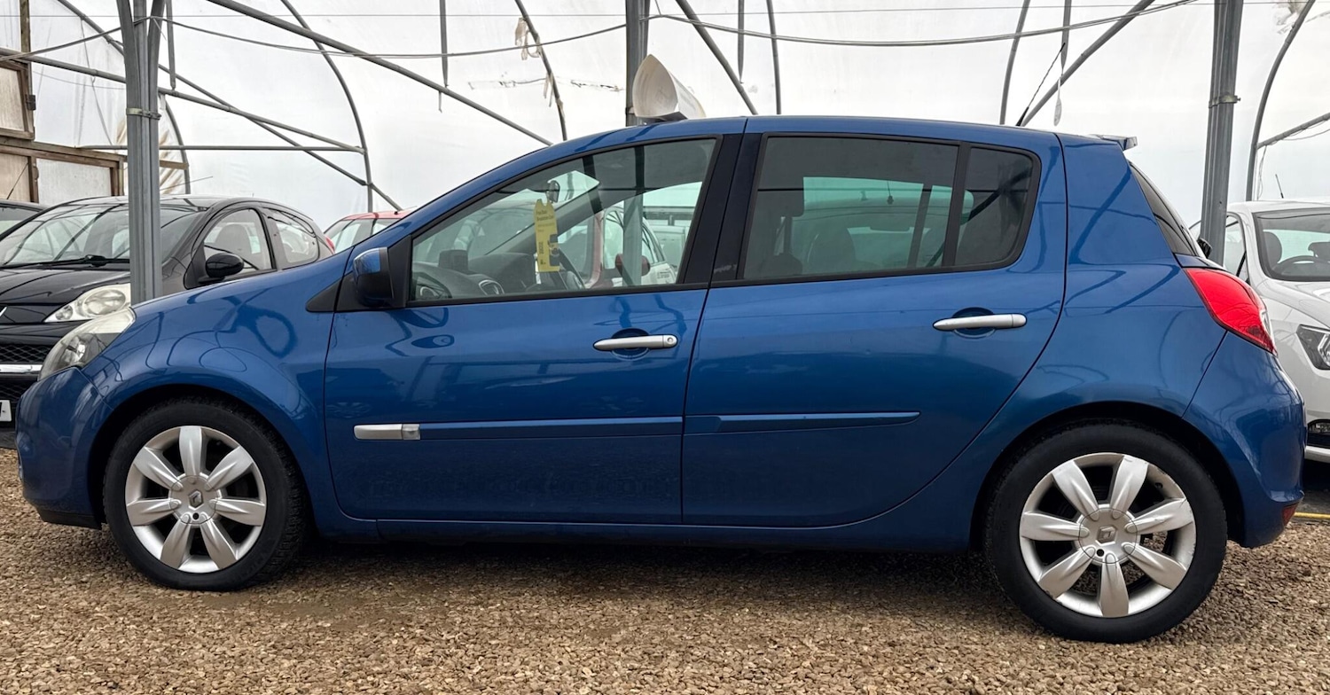 Used Renault Clio 2011 for sale - 76735237: Photo 7