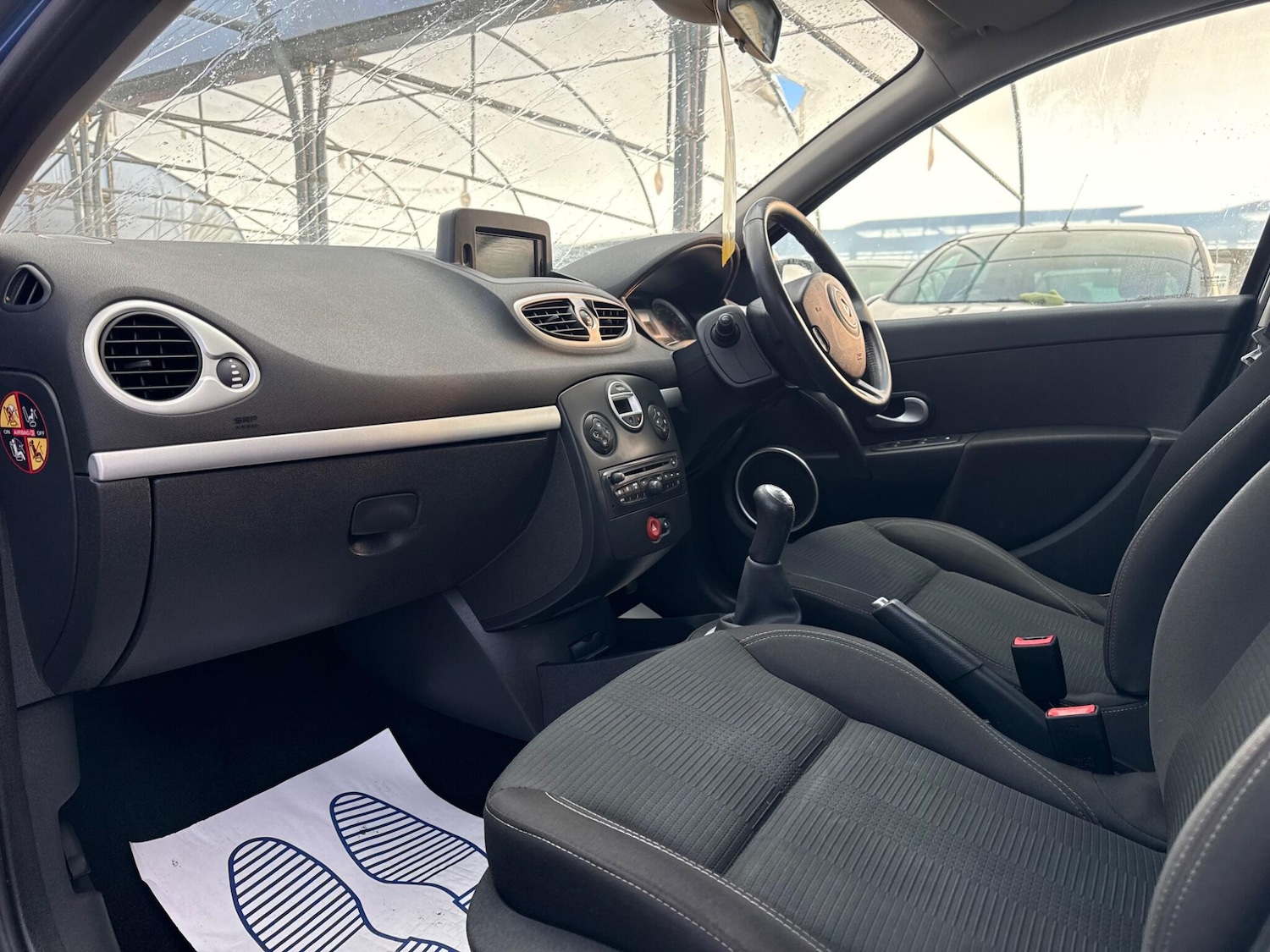 Used Renault Clio 2011 for sale - 76735237: Photo 74