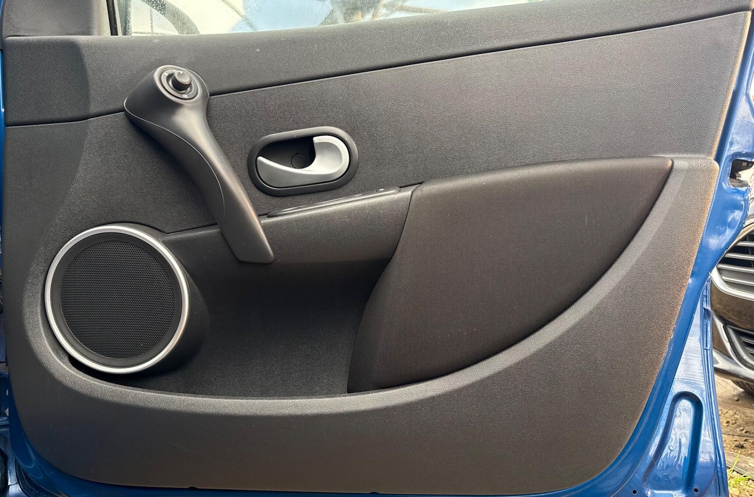 Used Renault Clio 2011 for sale - 76735237: Photo 78