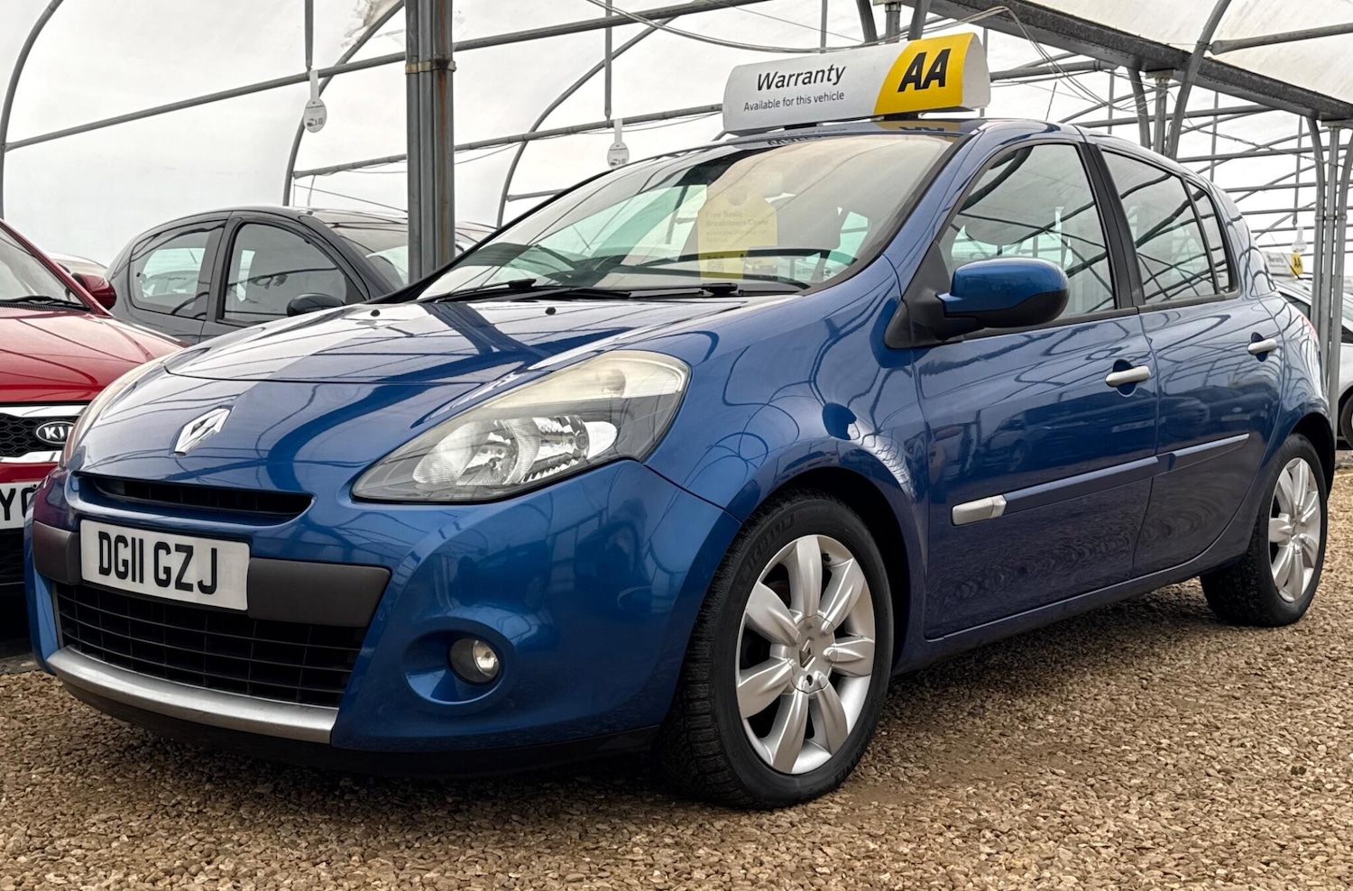 Used Renault Clio 2011 for sale - 76735237: Photo 9