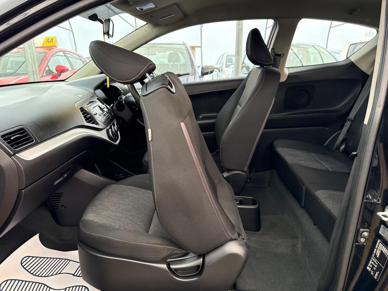 Used Kia Picanto 2012 for sale - 77768919: Photo 48