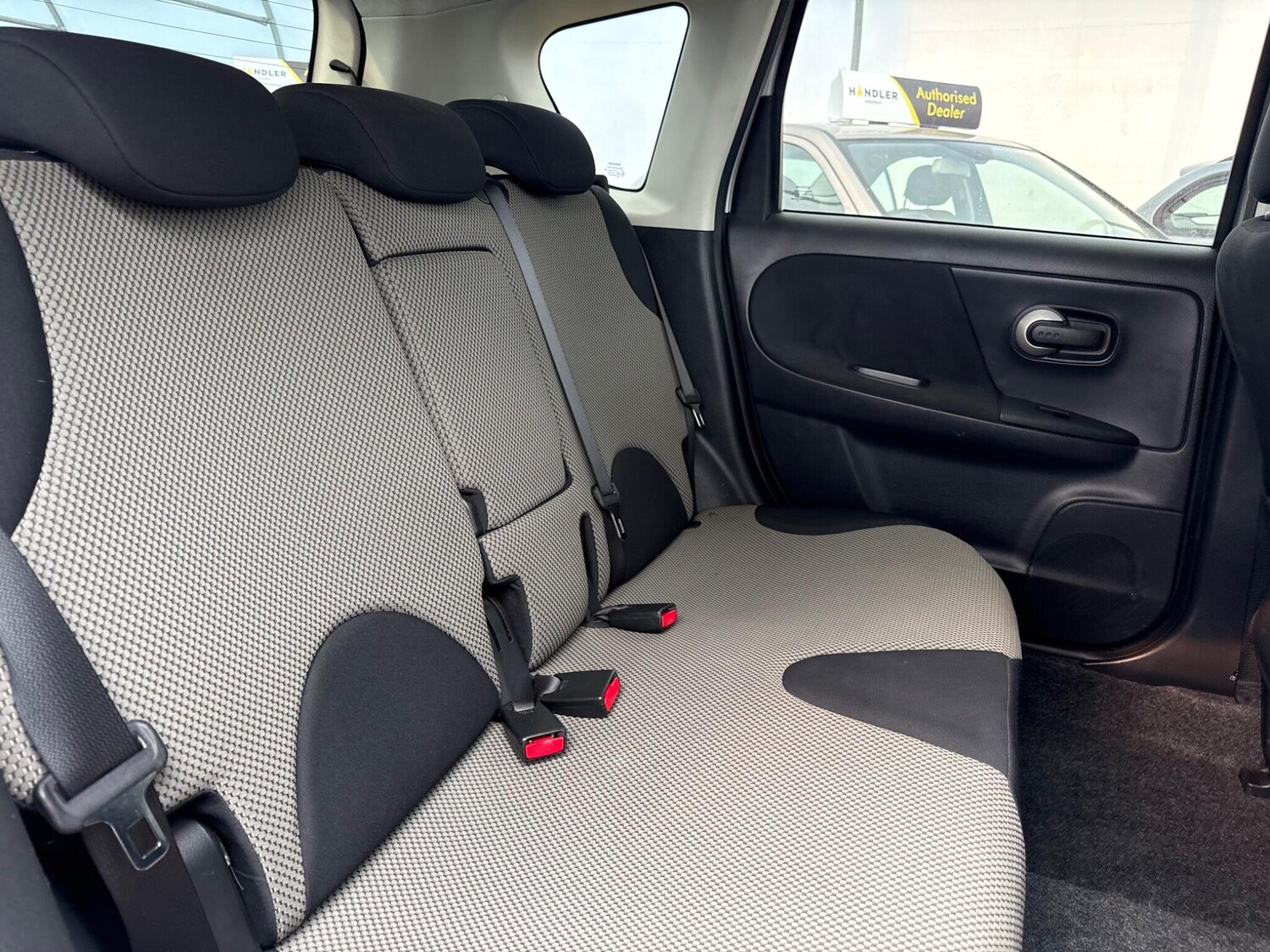 Used Nissan Note 2011 for sale - 77940371: Photo 49