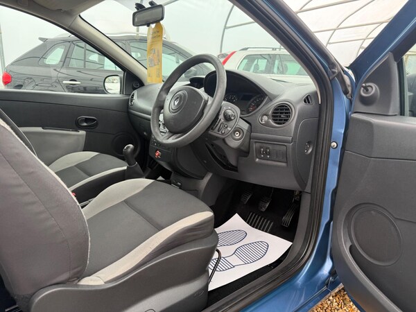 Used Renault Clio 2010 for sale - 76085292: Photo 12