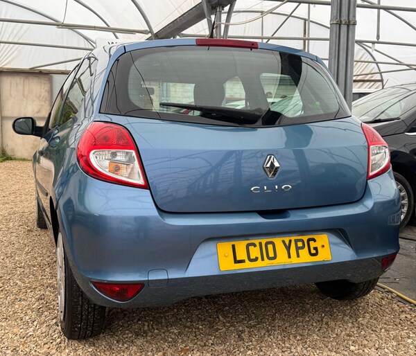 Used Renault Clio 2010 for sale - 76085292: Photo 36