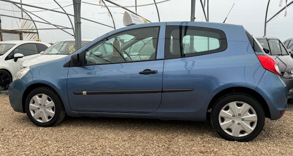 Used Renault Clio 2010 for sale - 76085292: Photo 39