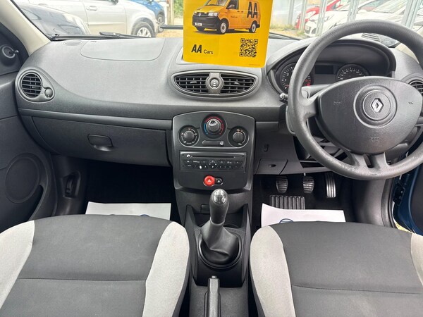 Used Renault Clio 2010 for sale - 76085292: Photo 3