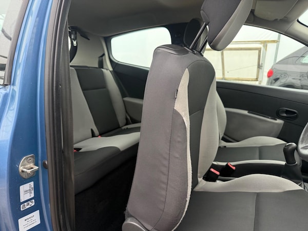 Used Renault Clio 2010 for sale - 76085292: Photo 51