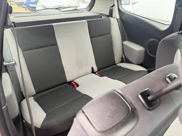 Used Renault Clio 2010 for sale - 76085292: Photo 53