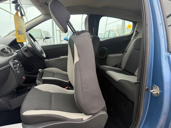 Used Renault Clio 2010 for sale - 76085292: Photo 58