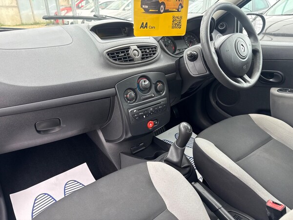 Used Renault Clio 2010 for sale - 76085292: Photo 63