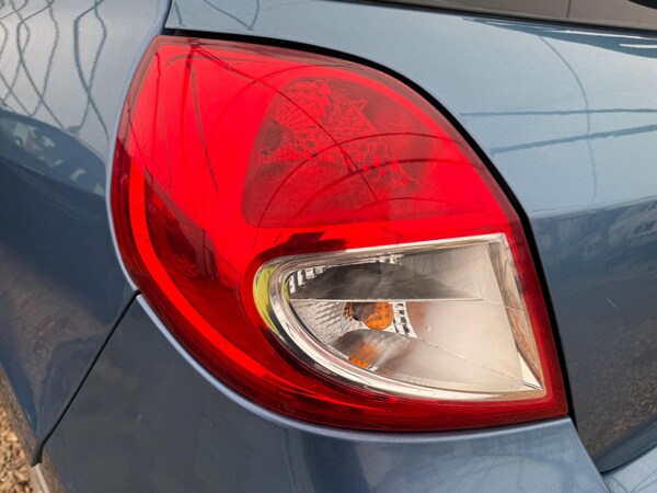 Used Renault Clio 2010 for sale - 76085292: Photo 74