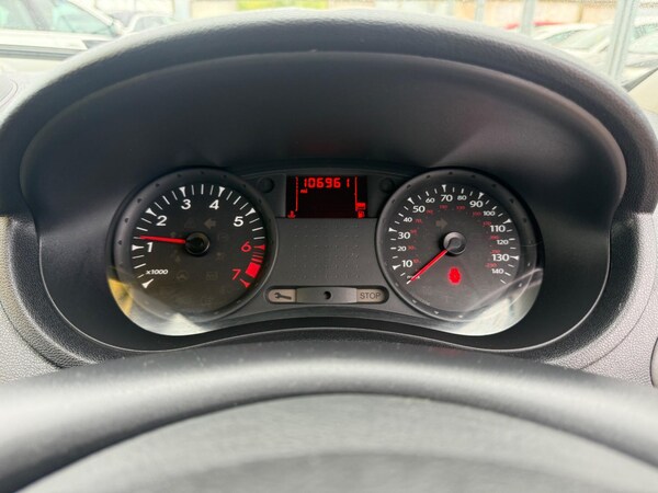 Used Renault Clio 2010 for sale - 76085292: Photo 82