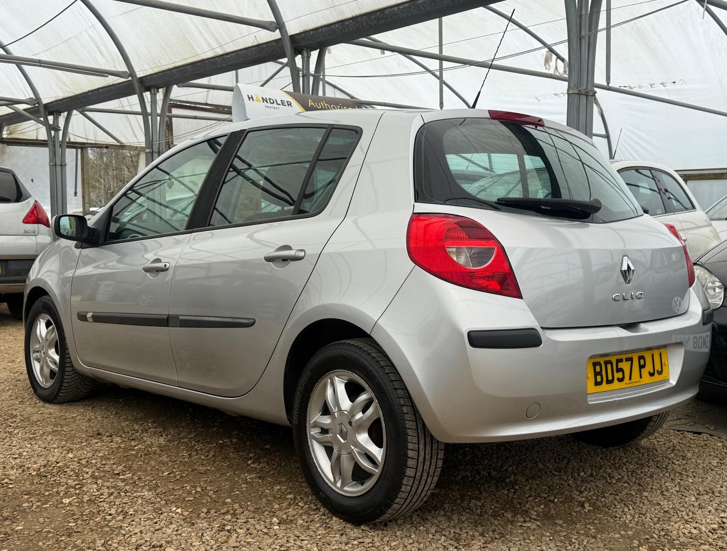 Used Renault Clio 2007 for sale - 78127368: Photo 2