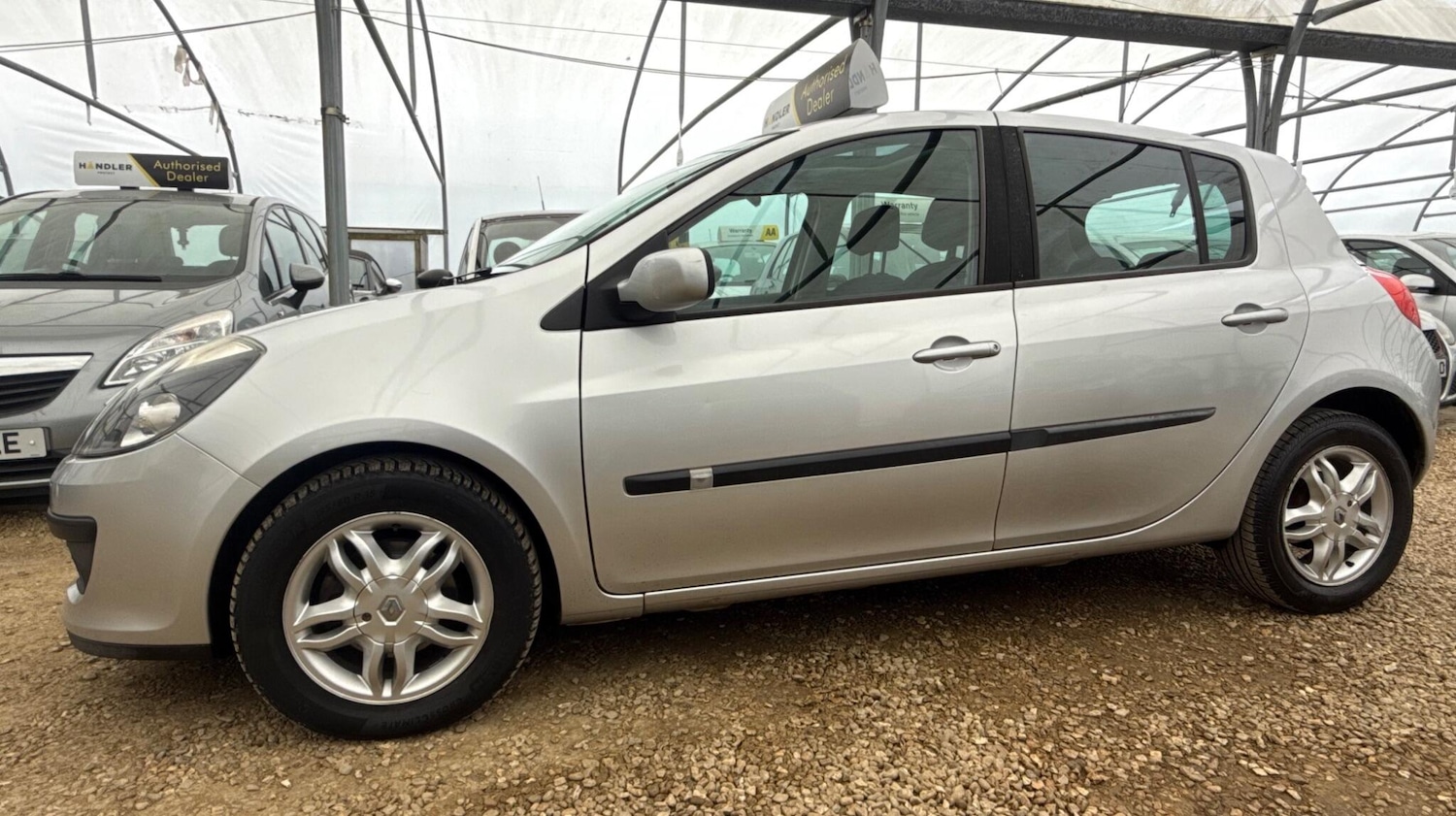 Used Renault Clio 2007 for sale - 78127368: Photo 42