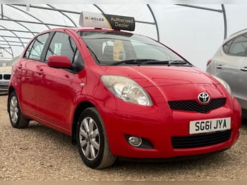 Used Toyota Yaris 2011 for sale - 79657347: Photo