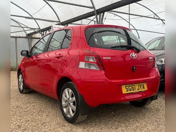 Used Toyota Yaris 2011 for sale - 79657347: Photo