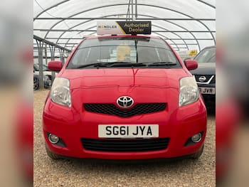 Used Toyota Yaris 2011 for sale - 79657347: Photo