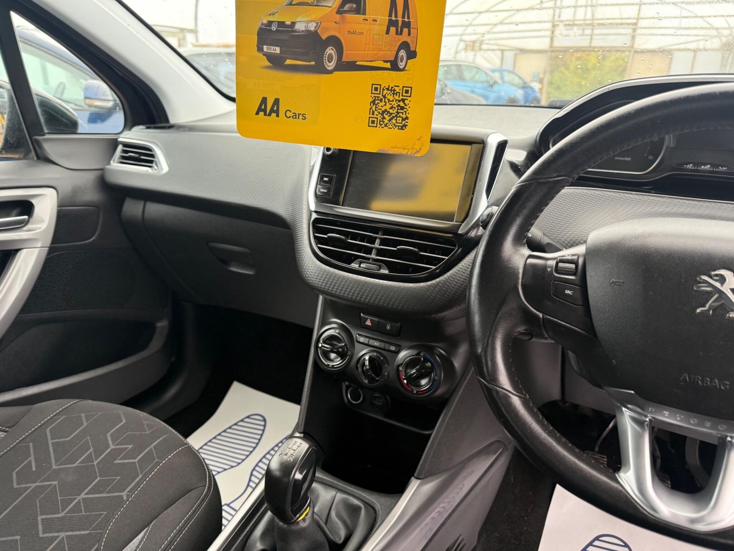 Used Peugeot 2008 2016 for sale - 76667509: Photo 12