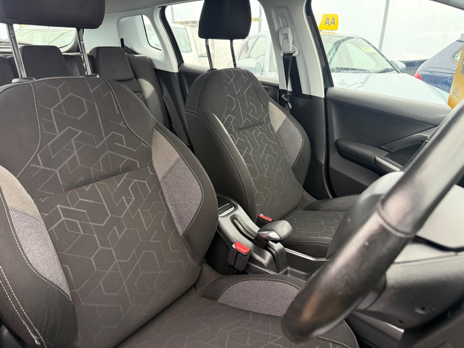 Used Peugeot 2008 2016 for sale - 76667509: Photo 57