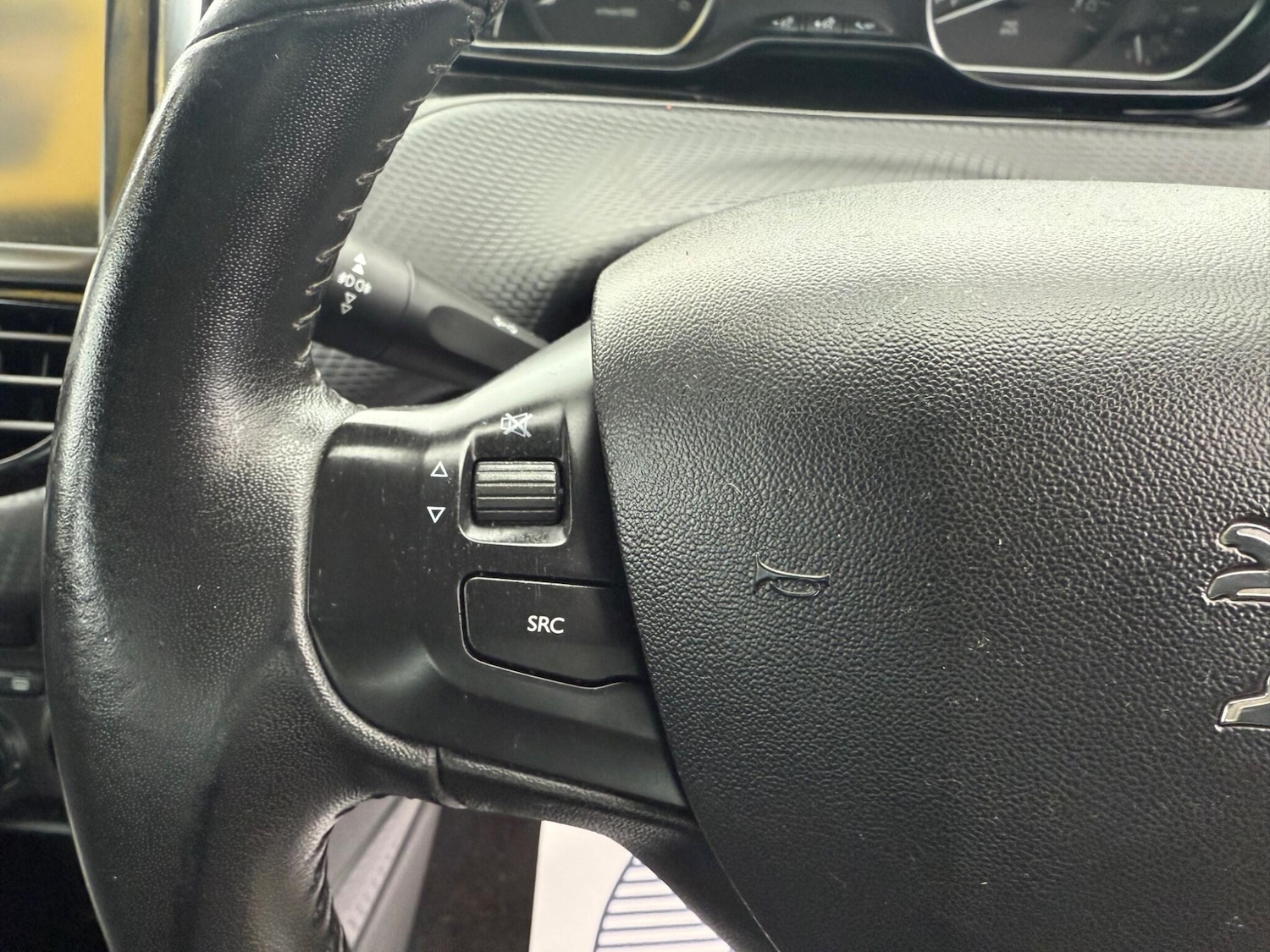 Used Peugeot 2008 2016 for sale - 76667509: Photo 77