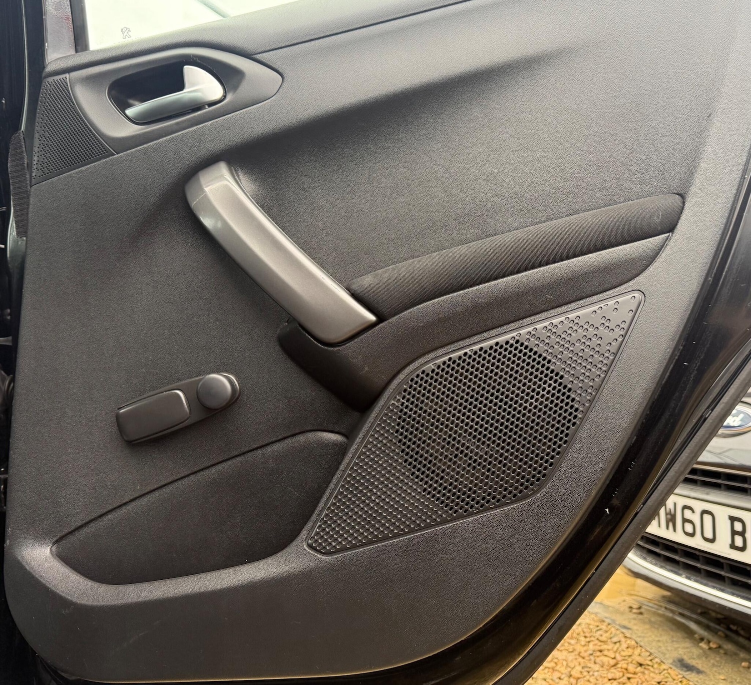 Used Peugeot 2008 2016 for sale - 76667509: Photo 82