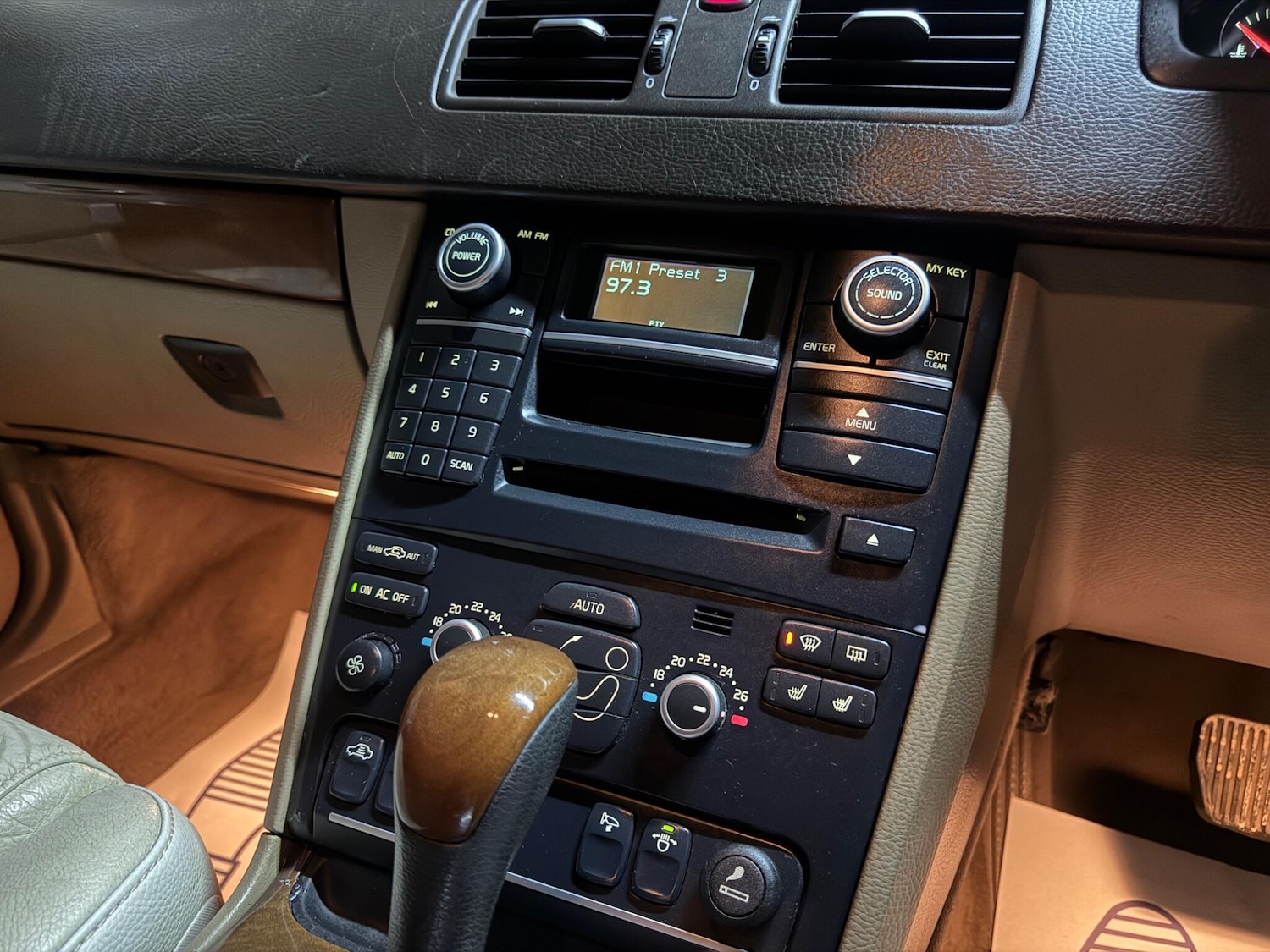 Used Volvo XC90 2007 for sale - 76964788: Photo 86