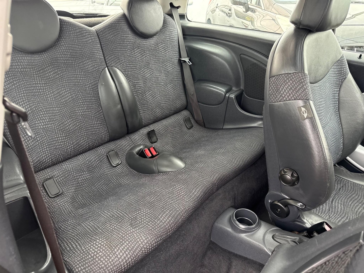 Used MINI Hatch 2002 for sale - 77229919: Photo 18