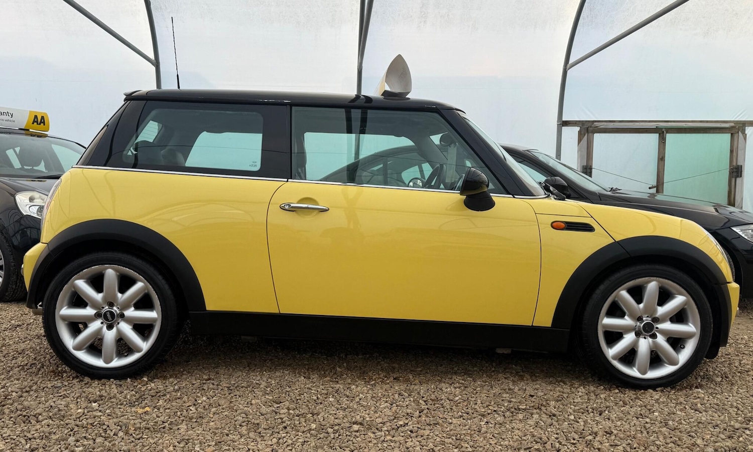 Used MINI Hatch 2002 for sale - 77229919: Photo 5