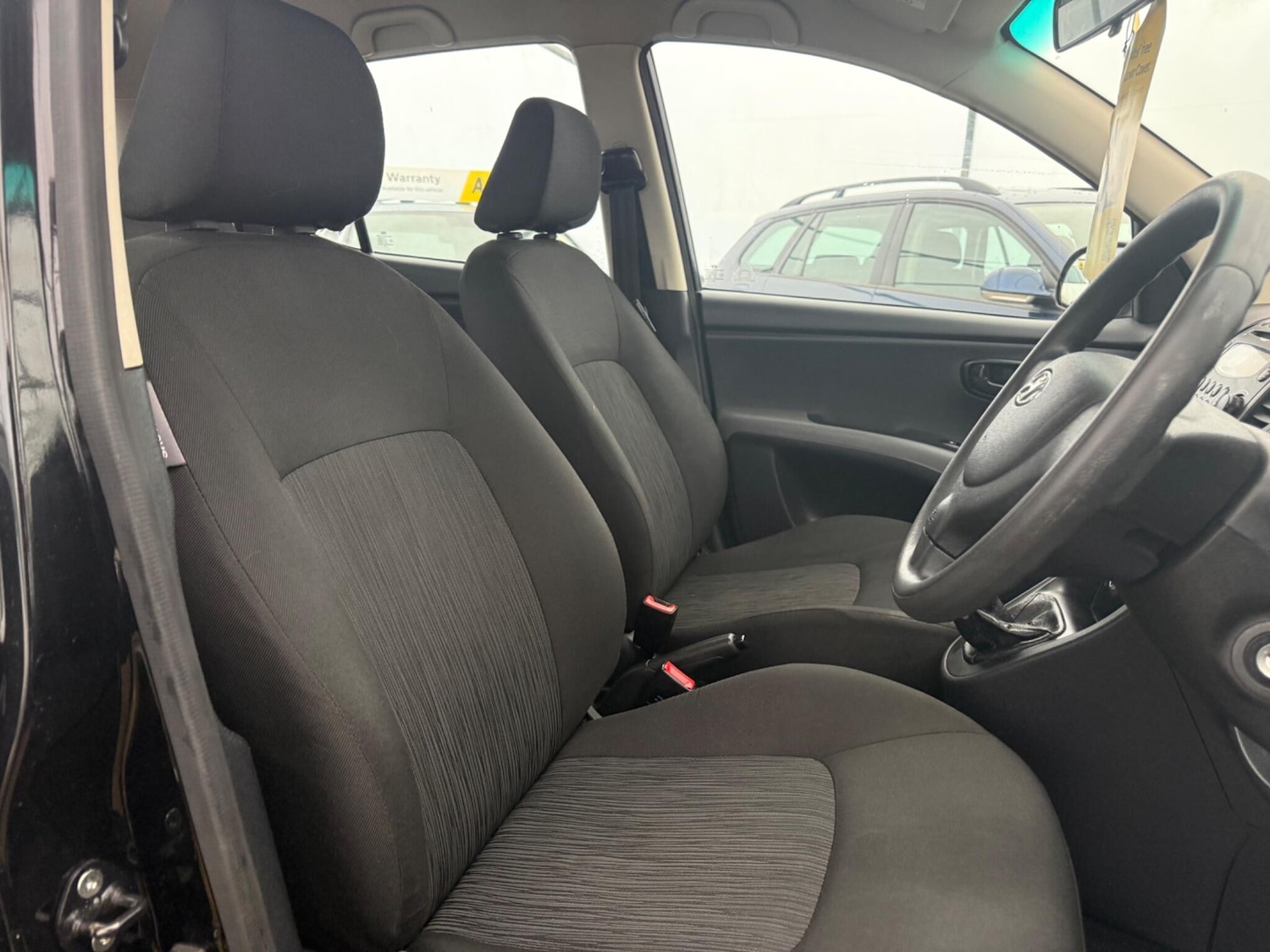 Used Hyundai i10 2013 for sale - 77097429: Photo 52