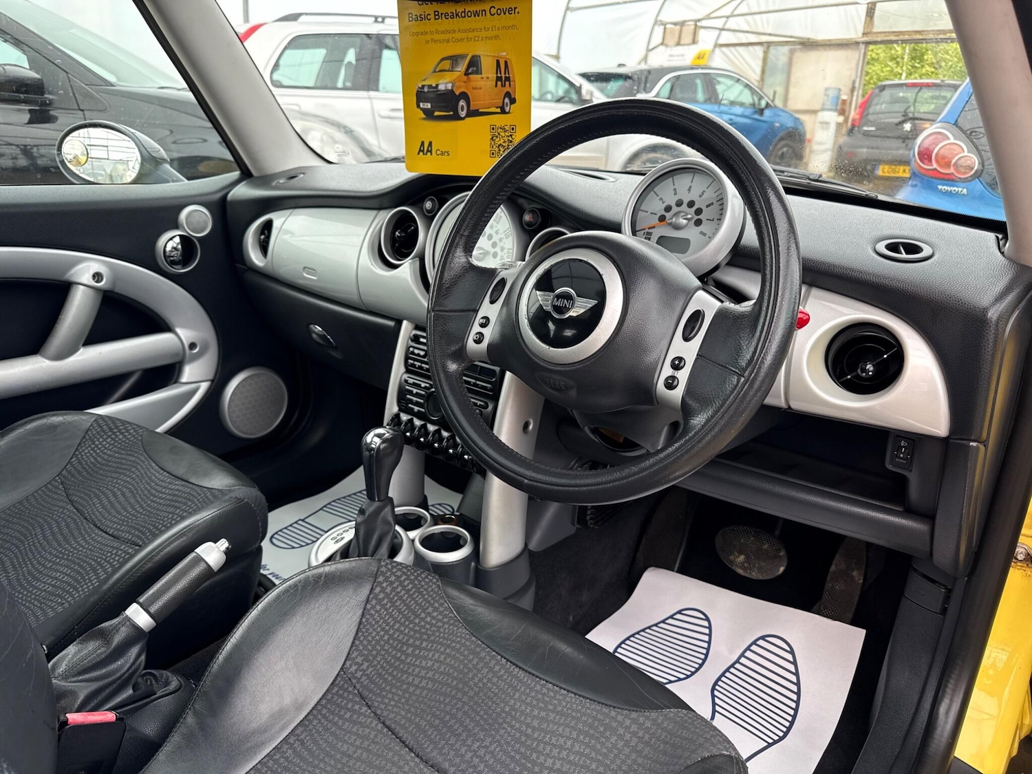 Used MINI Hatch 2002 for sale - 76398711: Photo 12