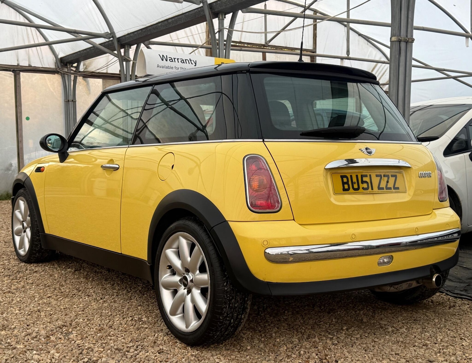 Used MINI Hatch 2002 for sale - 76398711: Photo 2