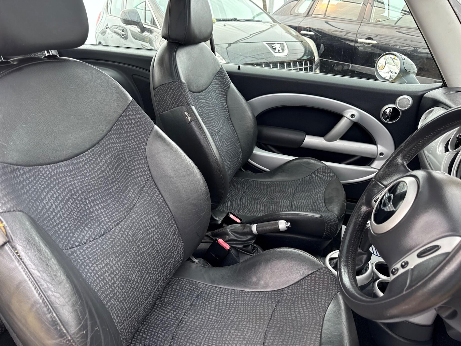 Used MINI Hatch 2002 for sale - 76398711: Photo 53