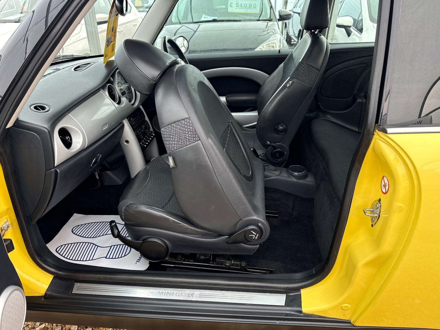 Used MINI Hatch 2002 for sale - 76398711: Photo 61