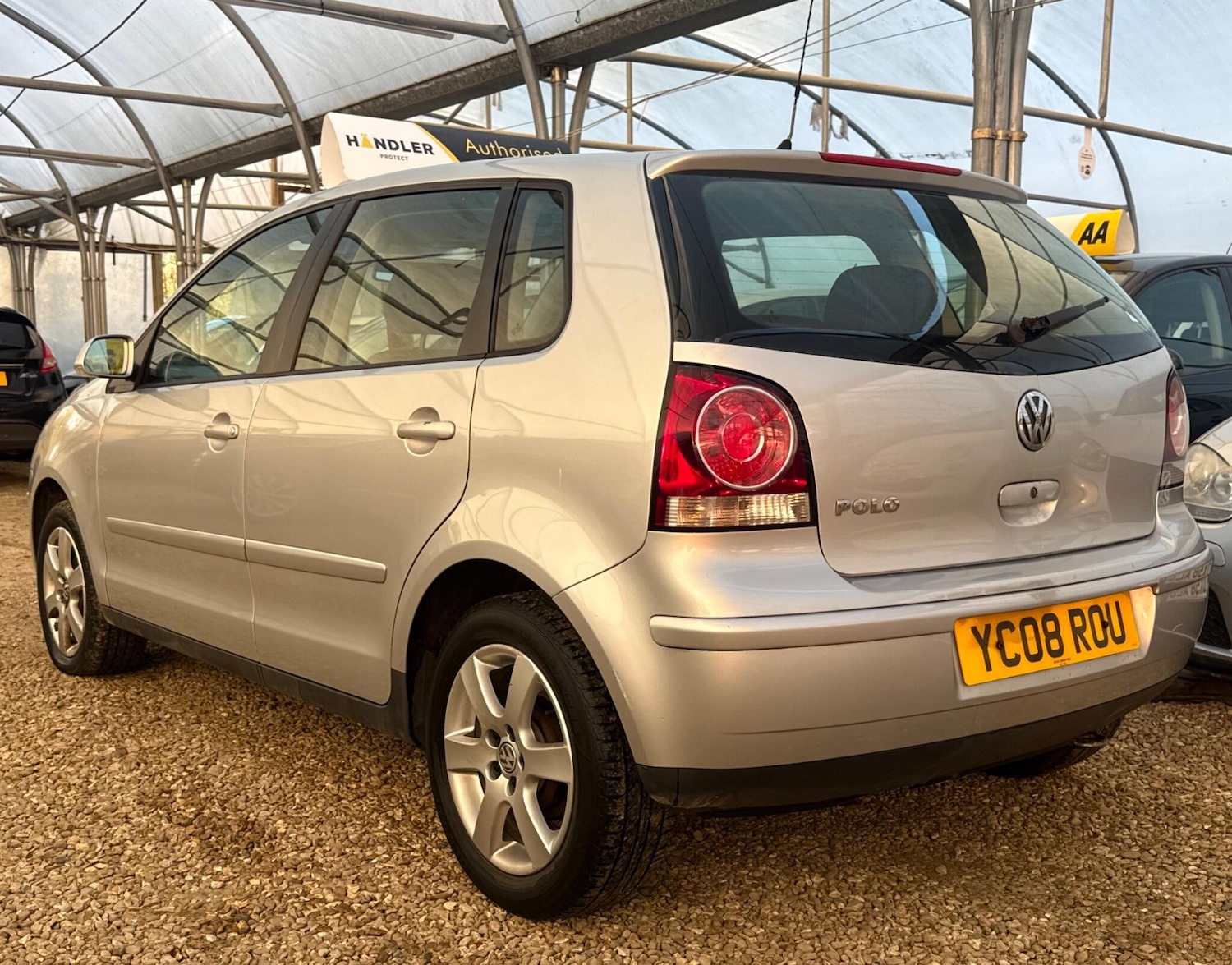 Used Volkswagen Polo for sale - 77939401: Photo 2