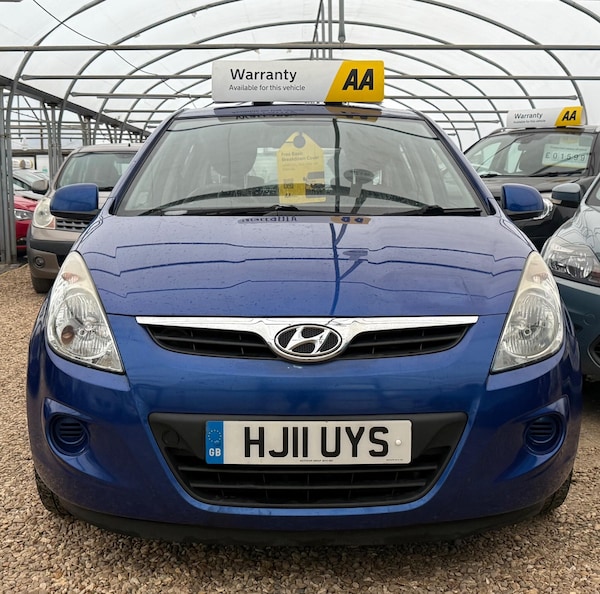 Used Hyundai i20 2011 for sale - 76247525: Photo 2