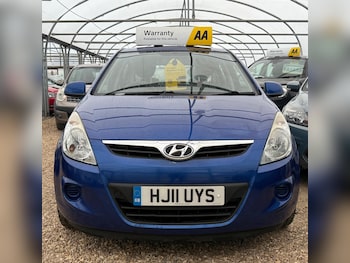 Used Hyundai i20 2011 for sale - 76247525: Photo 2