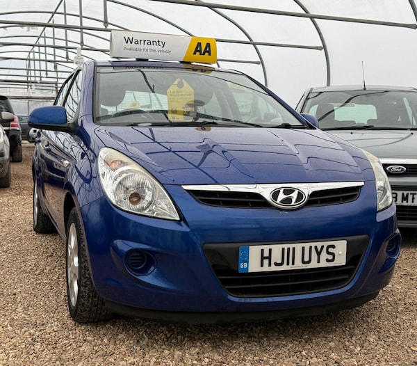 Used Hyundai i20 2011 for sale - 76247525: Photo 3