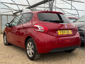 Used Peugeot 208 2014 for sale - 79657449: Photo