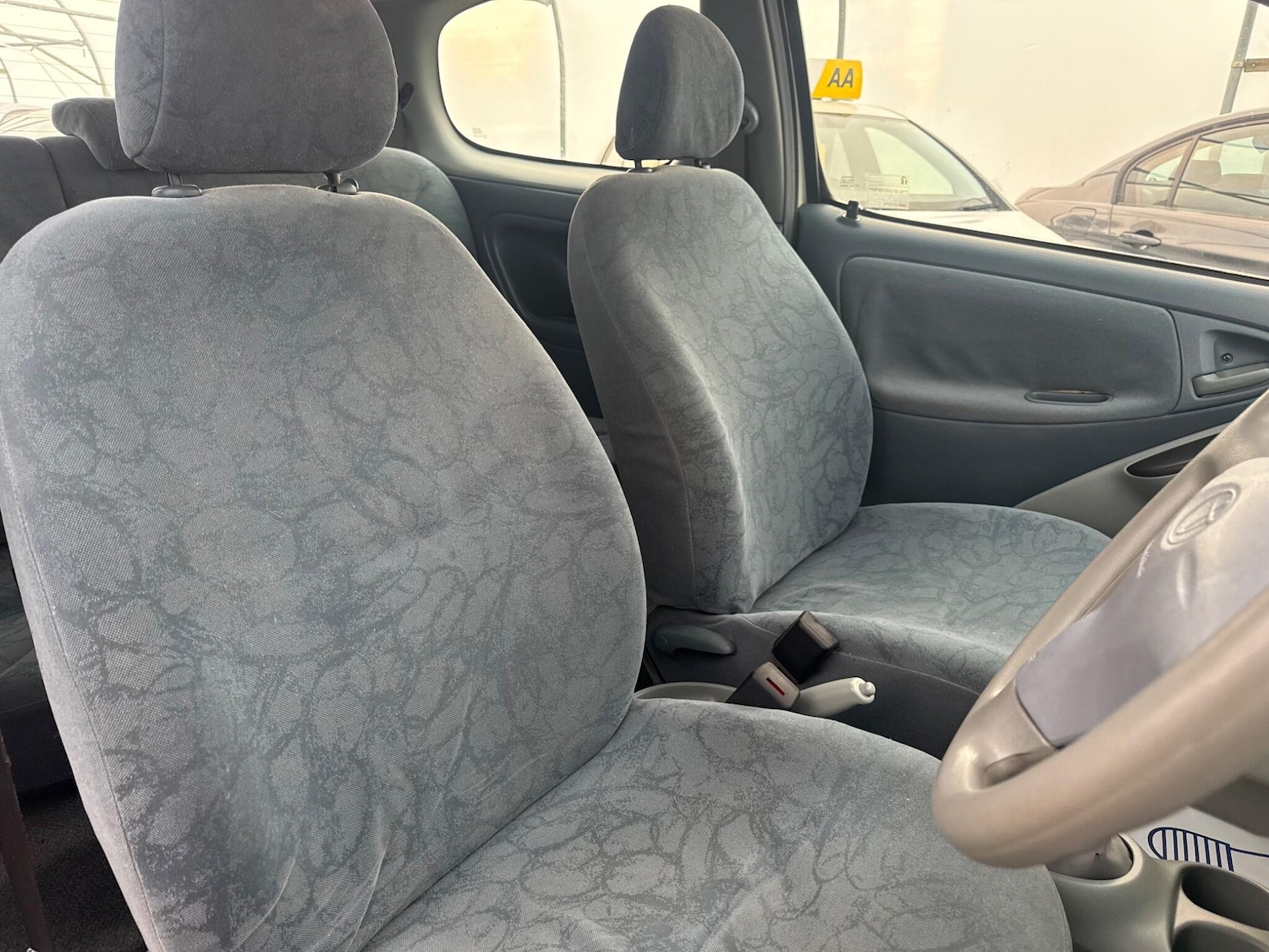 Used Toyota Yaris 2002 for sale - 76138521: Photo 15