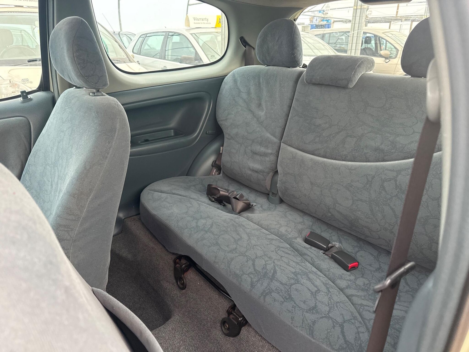 Used Toyota Yaris 2002 for sale - 76138521: Photo 23
