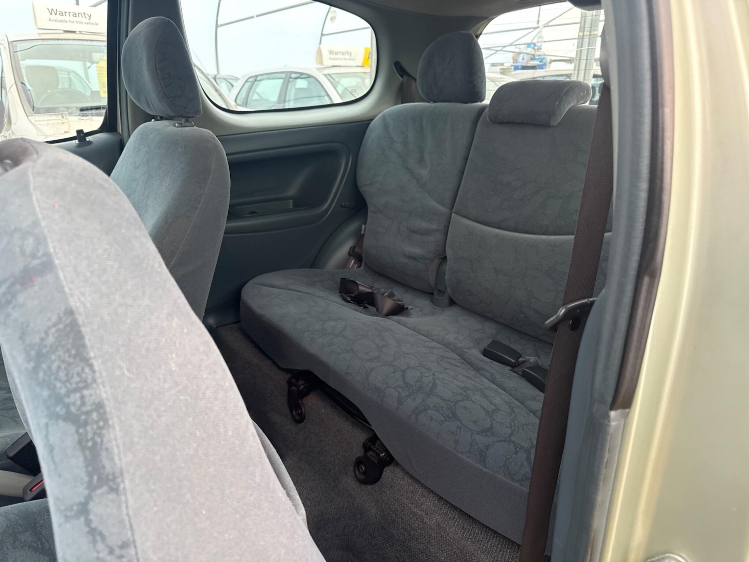 Used Toyota Yaris 2002 for sale - 76138521: Photo 24