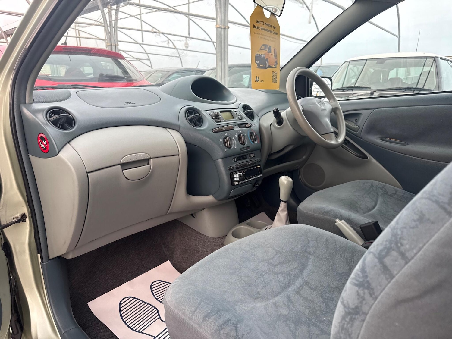 Used Toyota Yaris 2002 for sale - 76138521: Photo 26