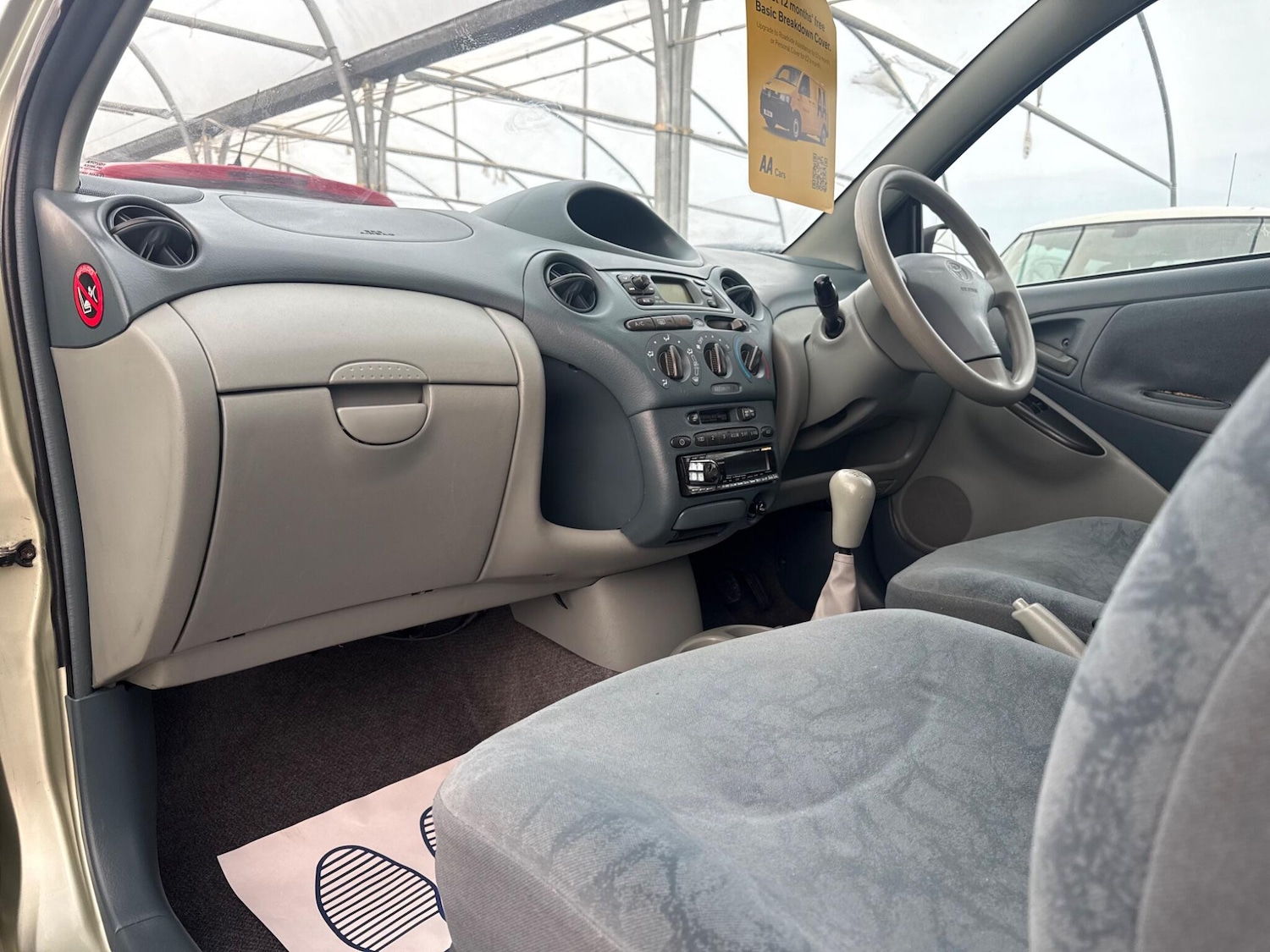 Used Toyota Yaris 2002 for sale - 76138521: Photo 27