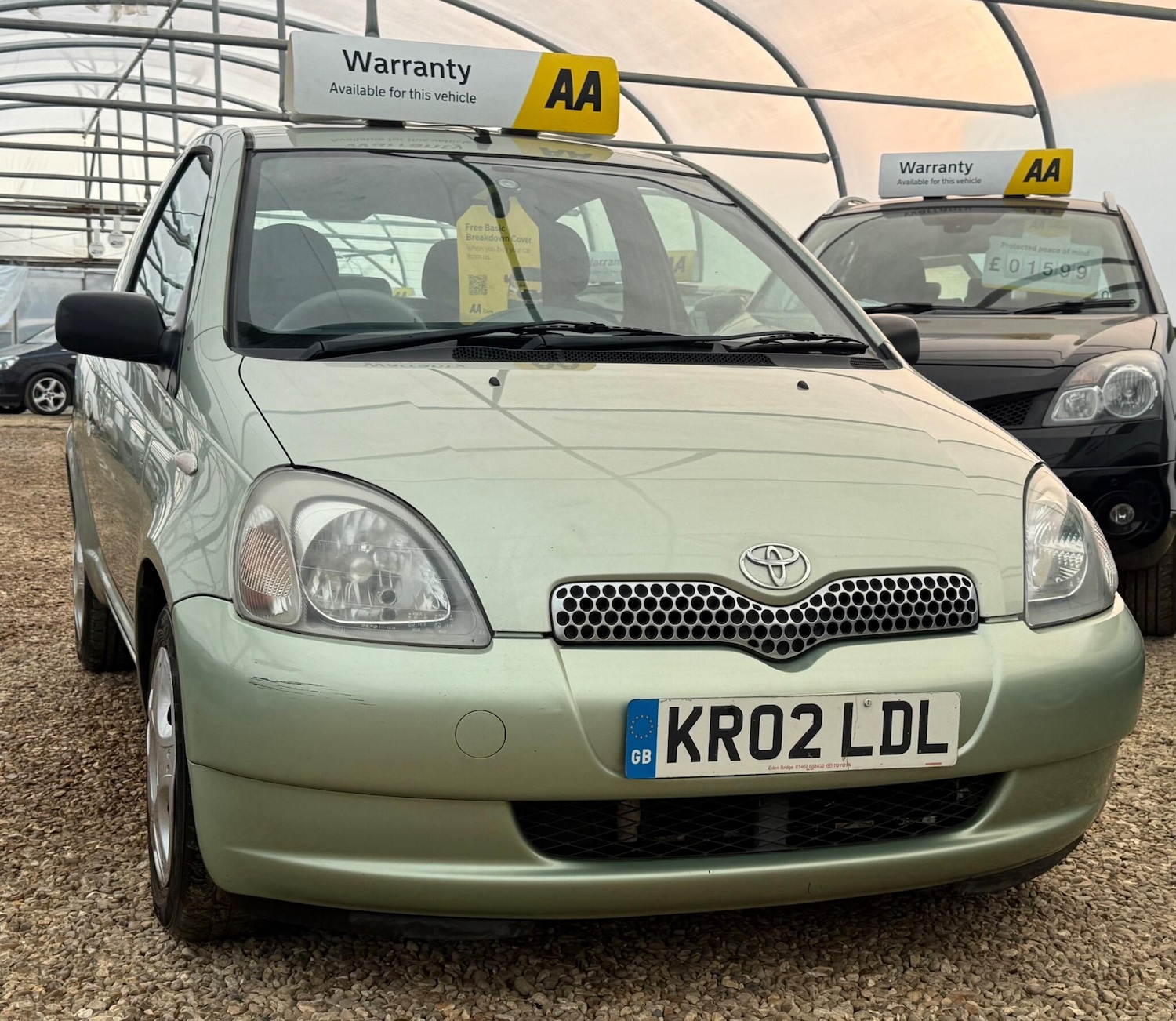 Used Toyota Yaris 2002 for sale - 76138521: Photo 28