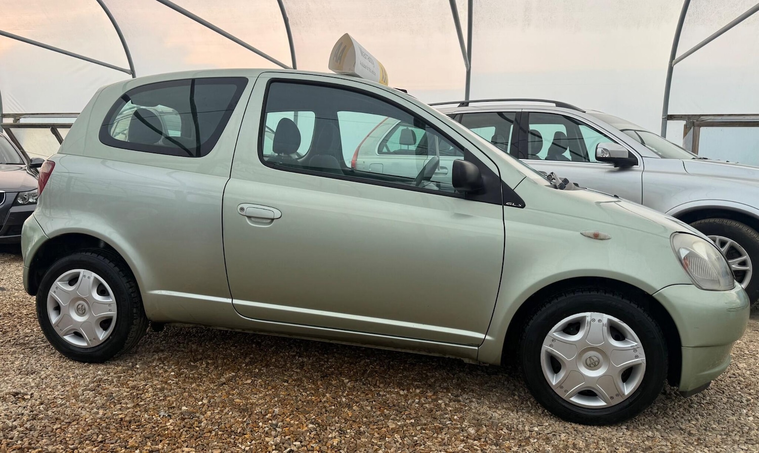 Used Toyota Yaris 2002 for sale - 76138521: Photo 32